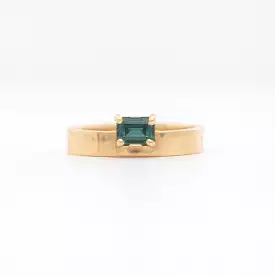 0.50 ct Horizontal Emerald-Cut Gradient Sapphire Monolith Ring