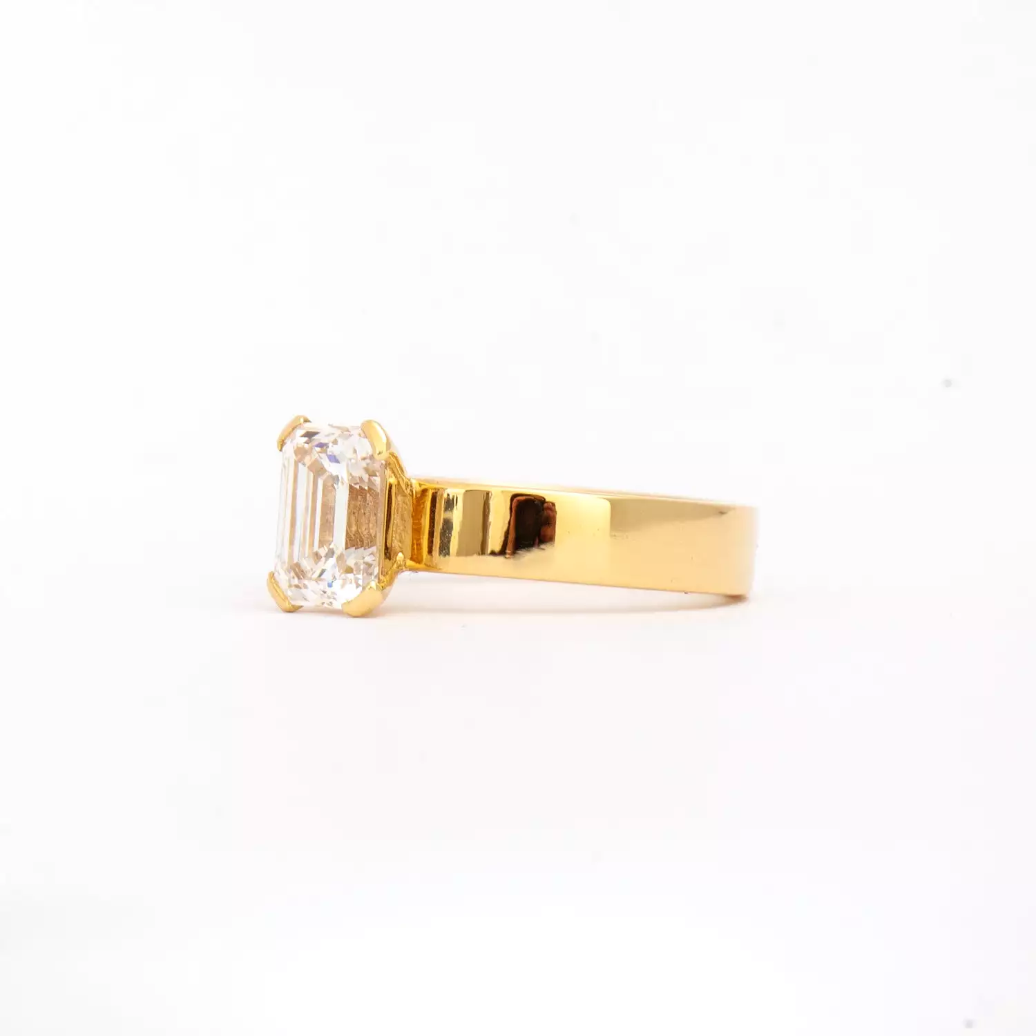 1.57 ct Lab-Grown Emerald Cut Diamond Temple Ring