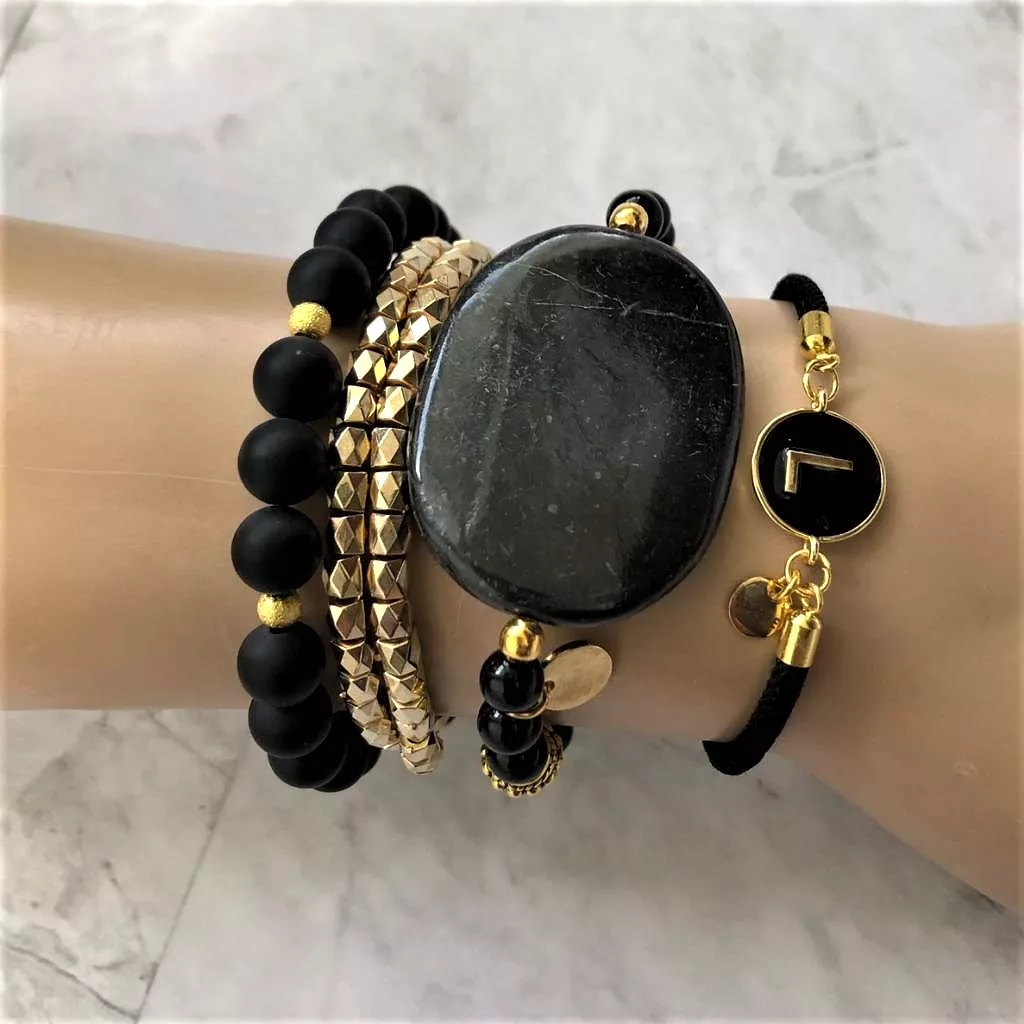 Black Onyx Matte and Gold Heart Beaded Bracelet