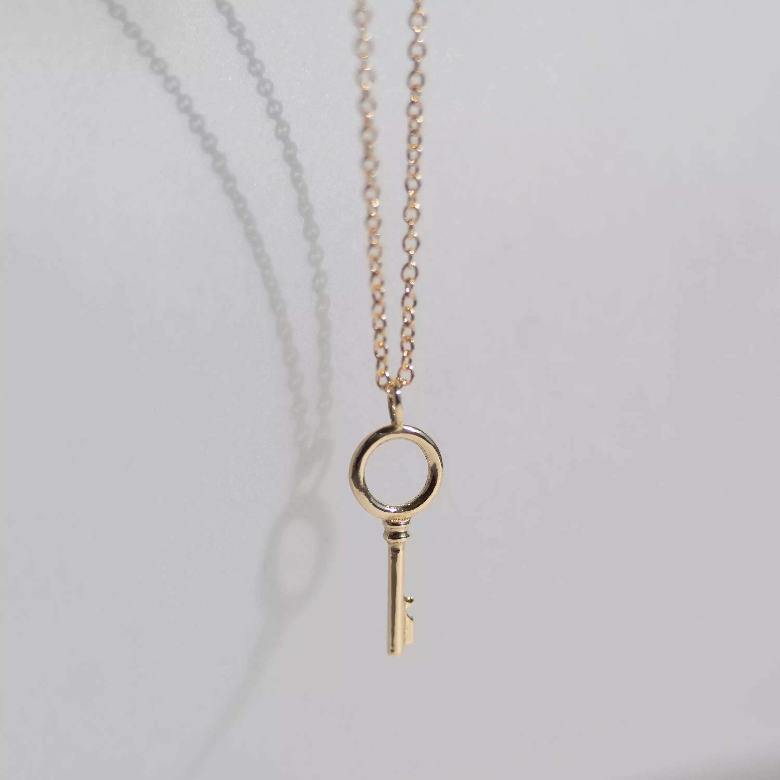 Circle Key Necklace - 14k Yellow Gold