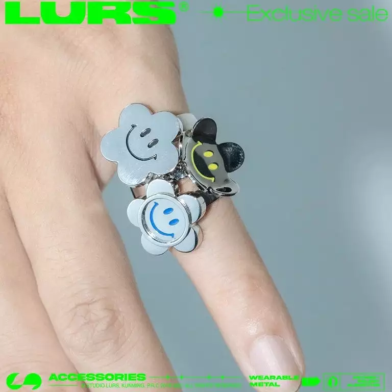 LURS Blue smiley flower ring